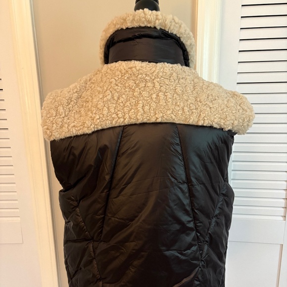 Vintage Havana Black Vest with Faux Shearling Detail M - Picture 3 of 3